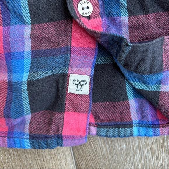 TNA classic fit plaid button up - Picture 3 of 7